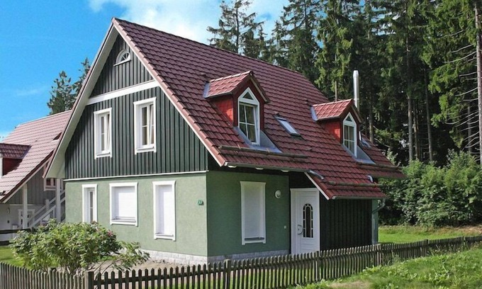 Tanne House | Pet-Friendly Cottages at Fir Park with Spa & Kitchen Amenities