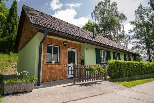 Sankt Peter am Kammersberg House | Family-Friendly Ferienhaus Stolz - 4-Star Retreat with High Ratings