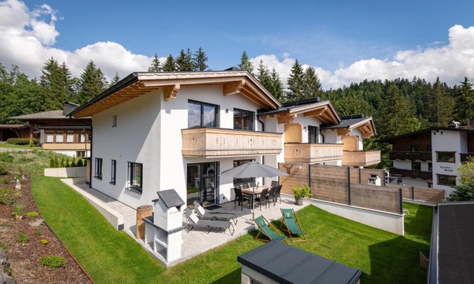Scheffau am Wilden Kaiser House | Oceanfront Ferienhäuser Kaiserluft Chalet with Breakfast