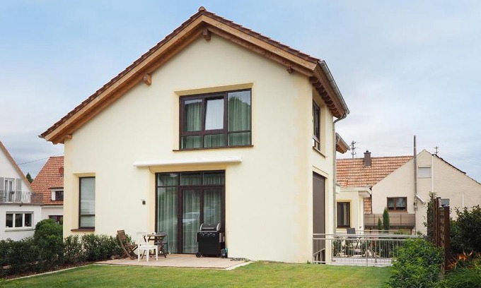 Neustadt-Hambach House | Child-Friendly Getaway at Ferienhaus Alte Glaserei