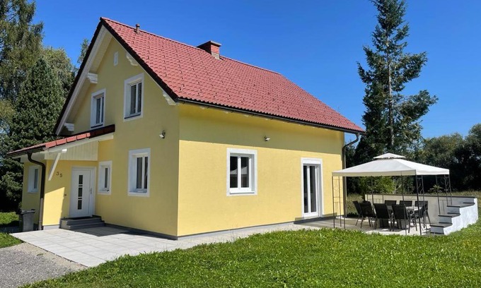 Allersdorf House | Welcoming Ferienhaus Murtal: Pet-Friendly Retreat Awaits