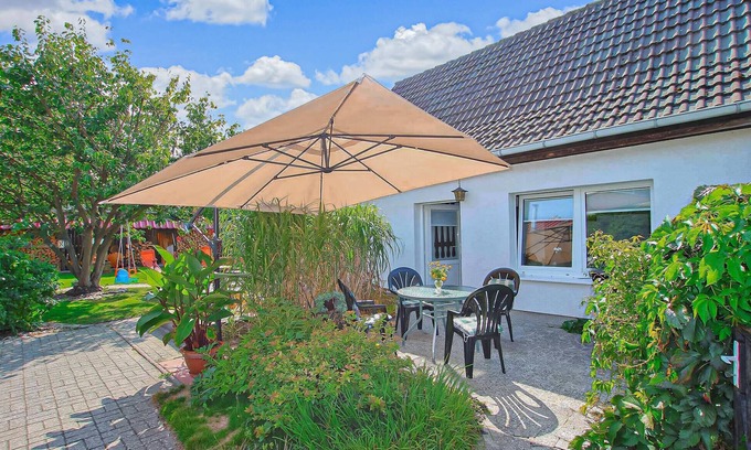 Furstensee House | Modern 2 Bedroom Getaway in Neustrelitz OT Fürsten