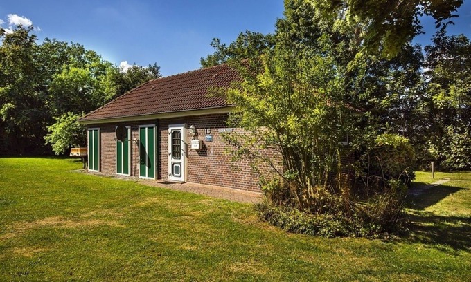 Altfunnixsiel House | Pet-Friendly Retreat for 4 with Ocean View in Wittmund