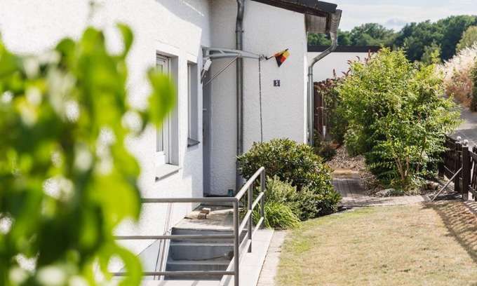 Dillendorf House | Cozy Ferienhaus Hunsrückliebe with Ocean View and Kitchen
