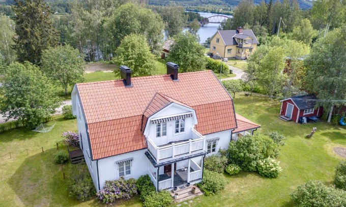 Eksharad Villa | Discover Ferienhaus Älvbrinken with Private Beach Access