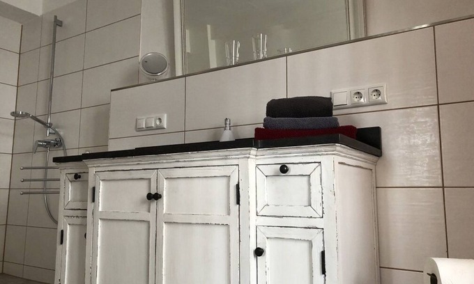 Oberscheinfeld Villa | Cozy Family-Friendly Retreat with Kitchen for 6 Guests