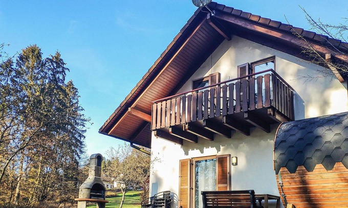Reimboldshausen House | Relaxing Retreat in the North Hessian Mountains with Spa