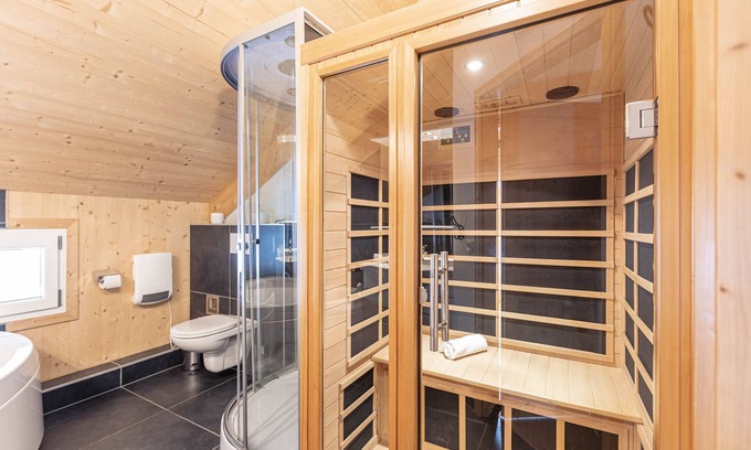 Murau House | Relaxing Chalet Wellness with IR-Sauna and Spa Amenities