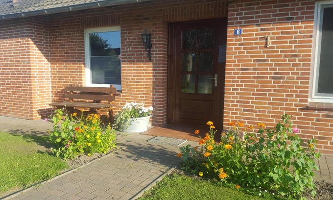 Goldenbek House | Cozy Ferienhaus Ahlers: 9/10 Rating & Pet-Friendly Retreat