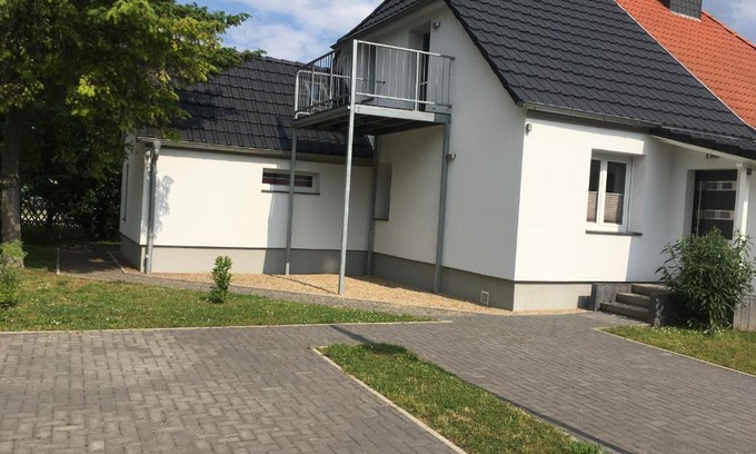 Braunsbedra Apartment | Relaxing Getaway at Ferienhaus am Geiseltalsee with Spa