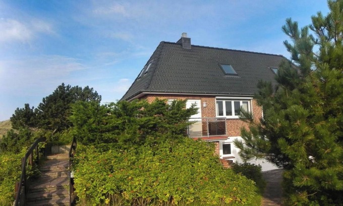 Wittduen House | Oceanfront Retreat at Ferienhaus am Kniep - Guest Rated 9.4