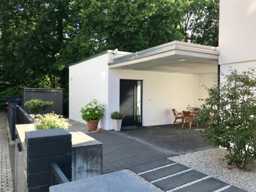 Bayreuth House | Family-Friendly Ferienhaus am Park with Pet Amenities