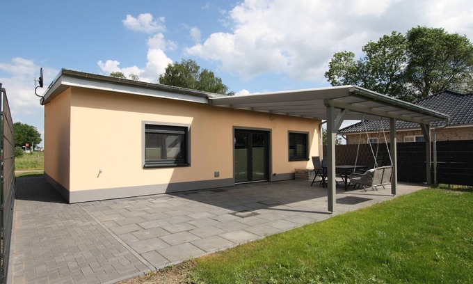 Lublow House | Cozy Holiday Home Near the Scenic Lewitz Region
