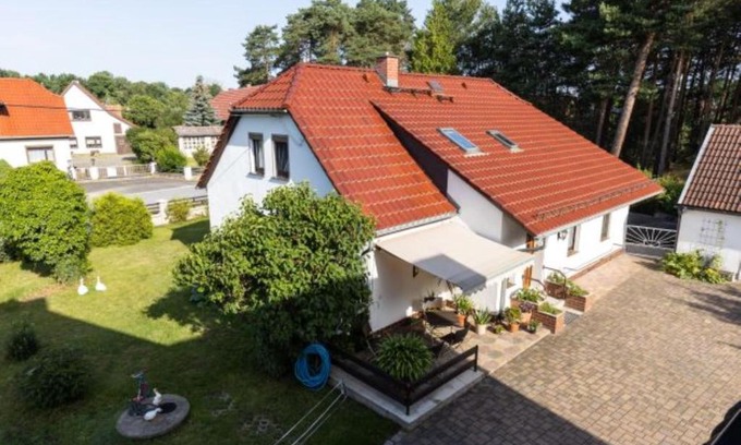 Malschwitz House | Cozy Ferienhaus Am Sägewerk - Family-Friendly Retreat