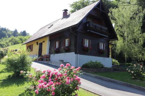 Kogelberg House | Charming Ferienhaus Aurelia: Family-Friendly Retreat