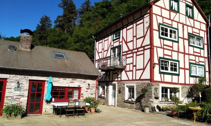Peterswald-Loffelscheid House | Discover Ferienhaus Barbarasegen: Ideal for Families & Breakfast