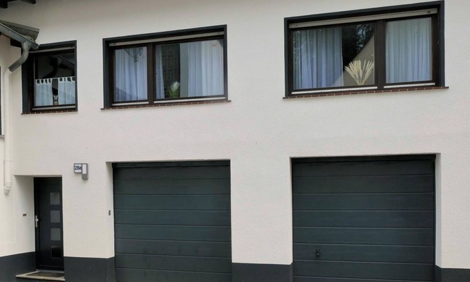 Antweiler Apartment | Cozy Ferienhaus Blick zur Ahr - Family-Friendly Retreat