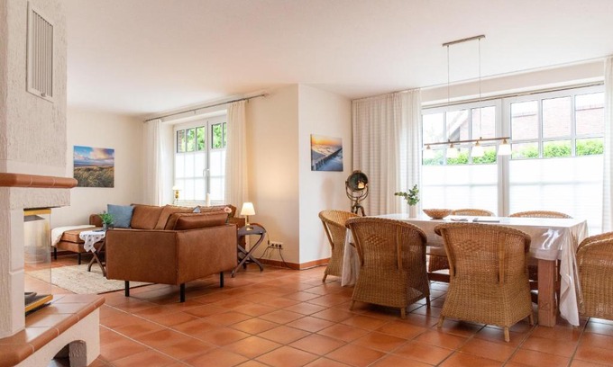 Carolinensiel Apartment | Family-Friendly Ferienhaus Canvas Carolinensiel "Langeoog"