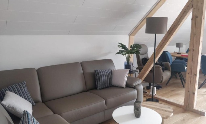 Mastershausen Apartment | Top-Rated Ferienwohnung Goldener Mond with Essential Amenities