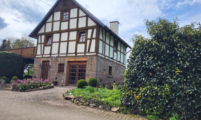 Bad Salzuflen Villa | Remarkable Ferienhaus Drakenhof - Family-Friendly Retreat!