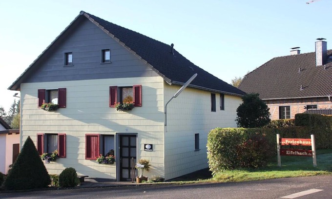 Mutzenich House | Inviting Ferienhaus Eifelbach with Pool & Spa in Monschau