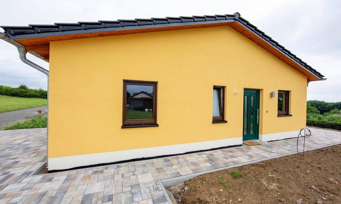 Filz House | Cozy Apartment in Filz with Garden and Family Amenities