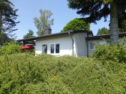 Biersdorf am See House | Pet-Friendly Ferienhaus Eifelurlaub with Oceanfront Views