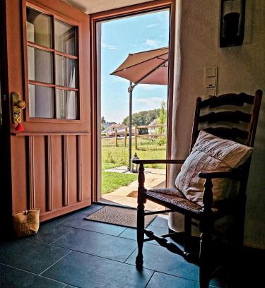 Feilsdorf House | Unwind at Ferienhaus "Entenhaus" with Oceanfront Views