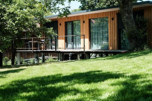 Wettringen Apartment | Discover Ferienhaus Erholzeit: Oceanfront Oasis with Pool
