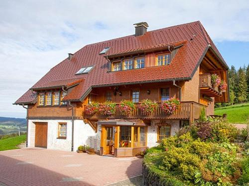 Hinterzarten Apartment | Family-Friendly Stay at Ferienhaus Esche with High Ratings