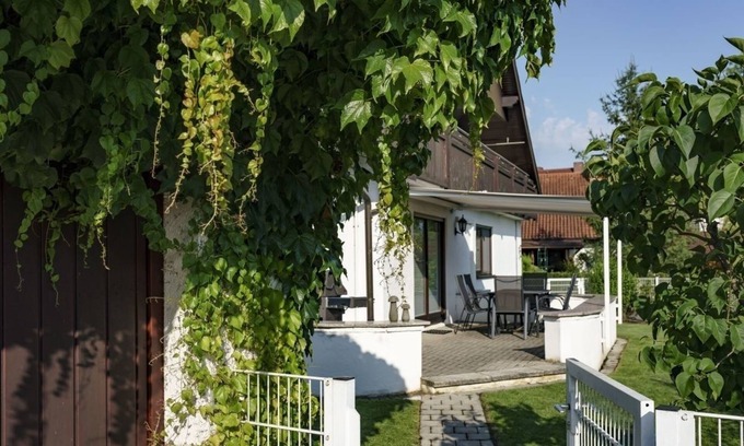 Wyhl House | Spacious Ferienhaus für 12 Gäste mit Wellness in Wyhl