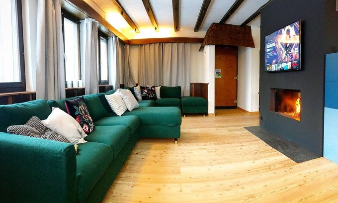 Saint-Pierre-de-Clages House | Spacious Ferienhaus for 13 Guests in Haute-Nendaz