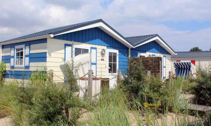 Haffkrug House | Cozy Retreat for 2 with Ocean View in Scharbeutz