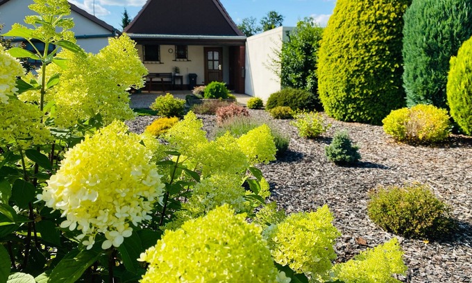 Annenriede House | Cozy Retreat for 3 Guests with Ocean View in Delmenhorst