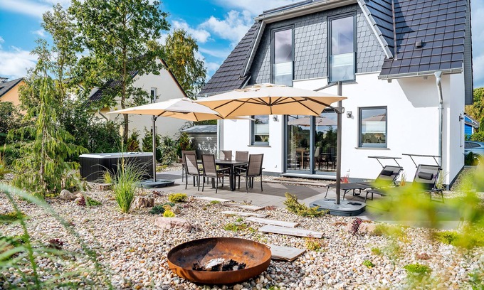 Muritz House | Cozy Ferienhaus for 4 Guests with Ocean View in Göhren-Lebbin