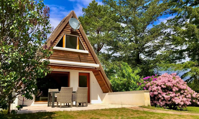 Lenzen House | Cozy Retreat for 4 Guests with Ocean View in Lenzen