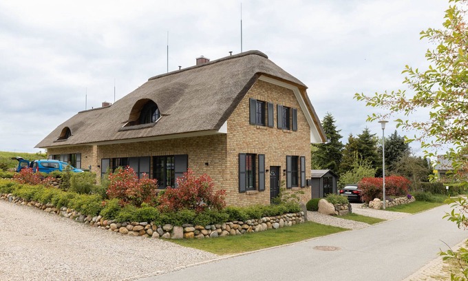 Hohenkirchen House | Oceanfront Retreat for 6 Guests in Hohenkirchen