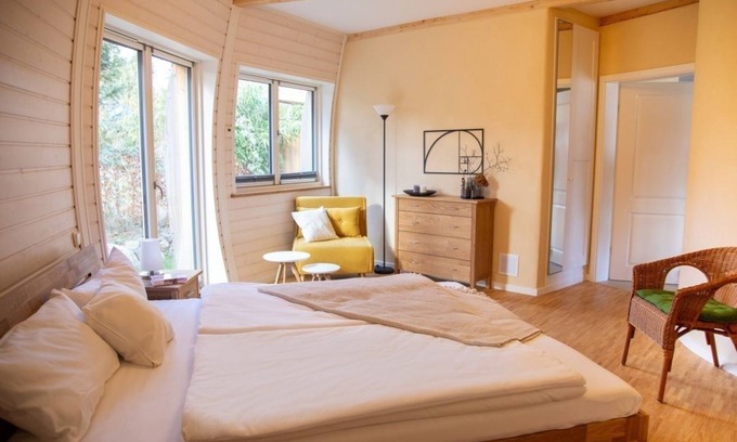 Muritz House | Spacious Oceanfront Retreat for 8 Guests in Penzlin