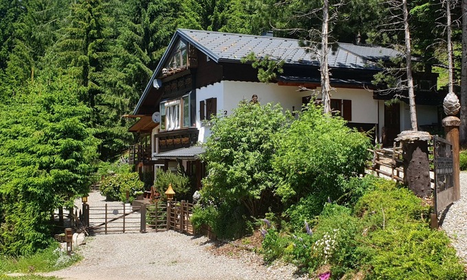 Bad Sankt Leonhard im Lavanttal House | Spacious Holiday Home for 15 Guests in Bad St. Leonhard