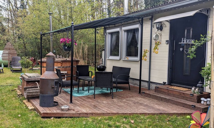 Grunefeld House | Ideal Holiday Home for 4 with Kitchen in Schönwalde-glien
