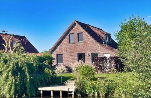 Ihlowerfehn House | Discover Ferienhaus Fehnglück: Family & Pet Friendly Retreat