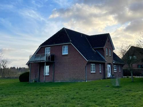 Hattstedt Apartment | Oceanfront Retreat at Ferienhaus Feldgeflüster for Families