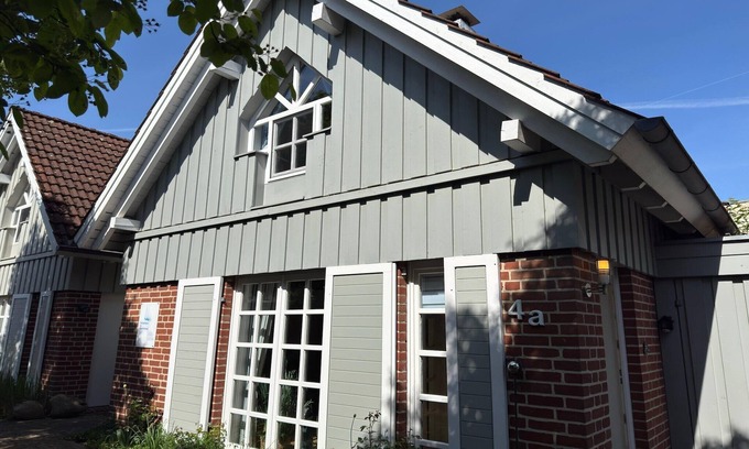 Region Hannover District House | Cozy Holiday Home Fischer Sien Huus in Steinhude