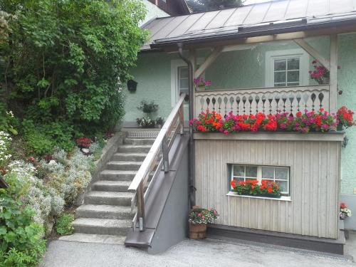 Taxenbach House | Pet-Friendly Retreat at Ferienhaus Forsthof - Rated 8.8/10
