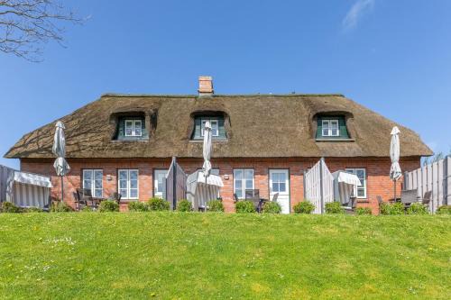 Suden Apartment | Family-Friendly Ferienhaus Frisia - Wohnung 2 Awaits You