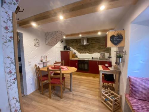 Wirfus House | Family-Friendly Getaway at Göbel´s Gute Stube, Rated 9.6