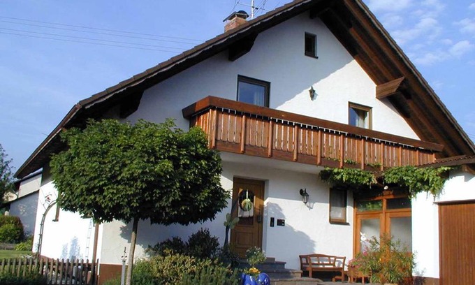 Ellzee Apartment | Family-Friendly Ferienhaus Günztal with Top Guest Ratings