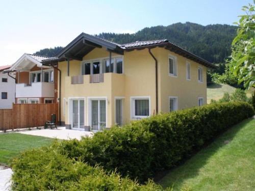 Itter House | Relaxing Retreat at Ferienhaus Gartentraum - Pet Friendly Stay