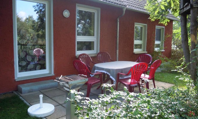 Kranichfeld Apartment | Oceanfront Retreat at Ferienhaus Gebind - Family Friendly Escape