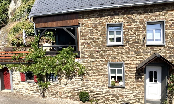Pommern House | Stay at Ferienhaus Goldstück: Wine Valley Retreat with Spa